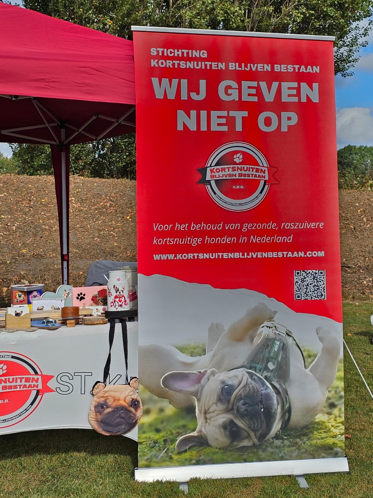 Kortsnuiten Bullendag stand roll-up banner